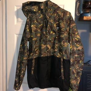 ADIDAS SNOWBOARDING SHELL JACKET SIZE M